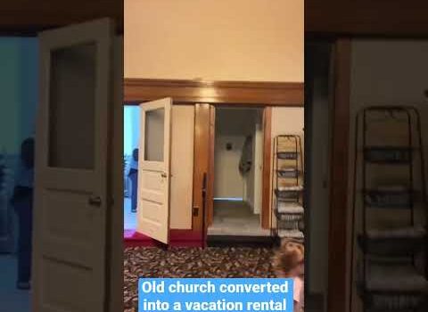 I rented an old church to vacation with my 10 kids!